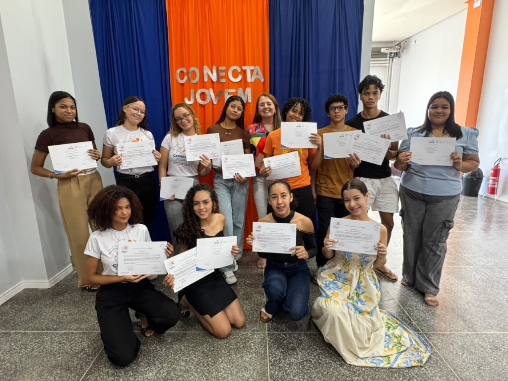 Turma 3 do Conecta Jovem celebra a formatura de 53 estudantes e fortalece rede de oportunidades