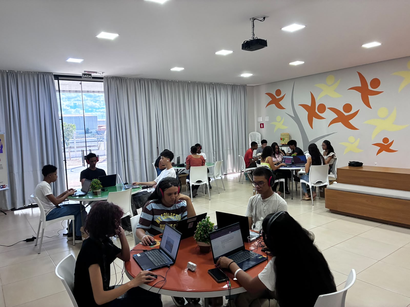 Conecta Jovem: quarta edição recebe 180 inscrições e seleciona 54 jovens para nova jornada de formação